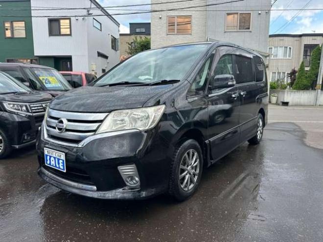 セレナ2.0 ハイウェイスター 4WD　Bluetooth　SDナビ　横滑り防止装置 2000