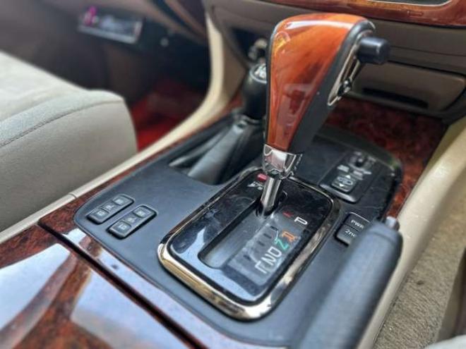 ランドクルーザー100 4.7 VXリミテッド Gセレクション 4WD　純正ナビ/エアロ/社外AW/ワイドスペーサー 4700