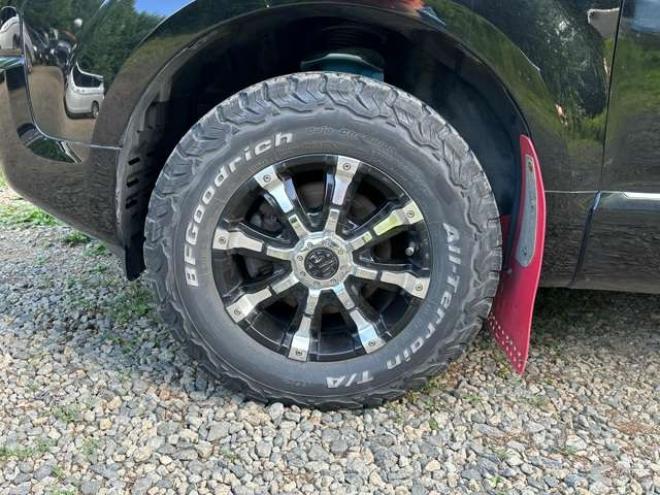 デリカD：5 2.2 D パワーパッケージ ディーゼルターボ 4WD　社外ナビ/Bカメラ/両側パワスラ/ETC 2300
