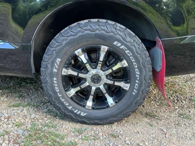 デリカD：5 2.2 D パワーパッケージ ディーゼルターボ 4WD　社外ナビ/Bカメラ/両側パワスラ/ETC 2300