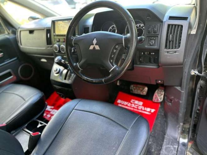 デリカD：5 2.2 D パワーパッケージ ディーゼルターボ 4WD　社外ナビ/Bカメラ/両側パワスラ/ETC 2300