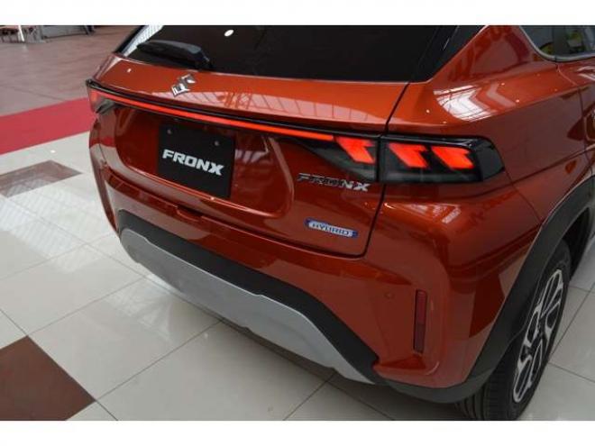 フロンクス1.5 4WD　セーフティサポートスズキコネクト対応 登録済未使用車 1500