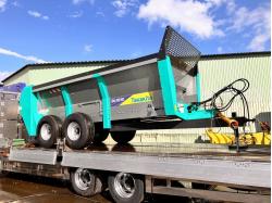 施肥防除機&nbsp;&nbsp;タカキタ　中古　マニアスプレッ... タカキタ　中古　マニアスプレッダー　DL9010　農機具　作業機