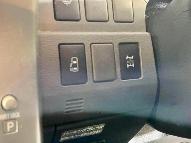 ヴォクシー2.0Z 4WD 5年保証 スマキー パワスラ ナビTV ETC 寒冷地仕様 禁煙 車検整備2年付 修復歴無