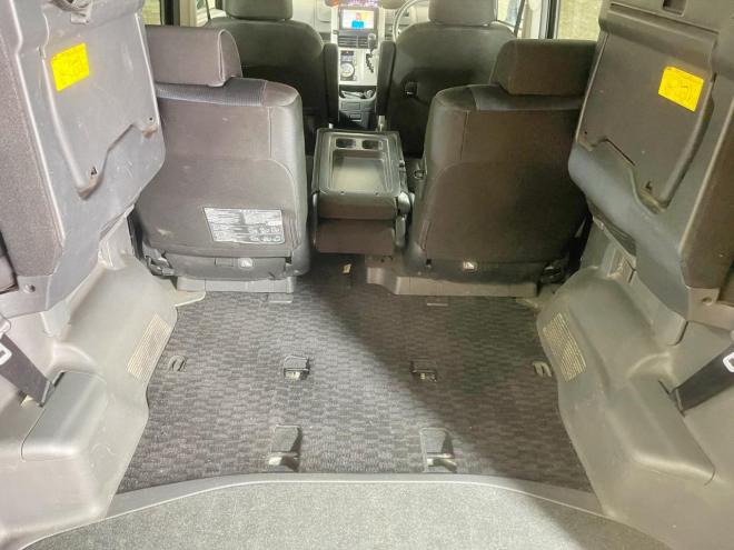 ヴォクシー2.0Z 4WD 5年保証 スマキー パワスラ ナビTV ETC 寒冷地仕様 禁煙 車検整備2年付 修復歴無