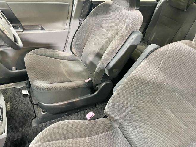 ヴォクシー2.0X Lエディション 4WD 5年保証 パワスラ ナビ Bカメ 寒冷地仕様 禁煙 車検整備2年付 修復歴無