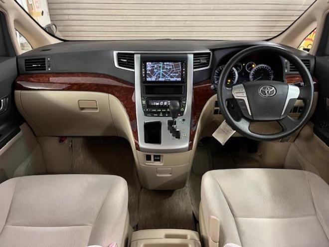 アルファード２４０Ｓリミテッド　本州仕入　禁煙車　ＷＡＫＯＳバリアスコーティング済　純正１８インチＡＷ　社外１６ＡＷ＋スタッドレスタイヤ付　両側パワースライドドア　純正ＨＤＤナビ（フルセグ地デジ　ＤＶＤ再生　Ｂｌｕｅｔｏｏｔｈ）＋バックカメラ　エンジンスターター　コーナーセンサー　横滑り防止装置　ＨＩＤ　ＥＴＣ 　タイミングチェーン 4WD 2400 5Dr