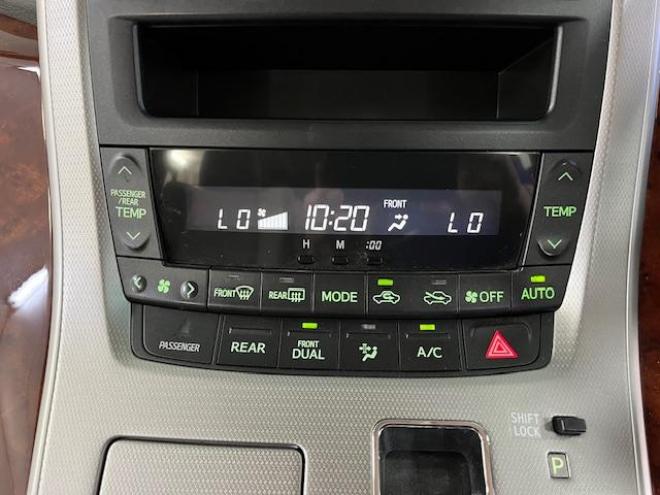 アルファード２４０Ｓリミテッド　本州仕入　禁煙車　ＷＡＫＯＳバリアスコーティング済　純正１８インチＡＷ　社外１６ＡＷ＋スタッドレスタイヤ付　両側パワースライドドア　純正ＨＤＤナビ（フルセグ地デジ　ＤＶＤ再生　Ｂｌｕｅｔｏｏｔｈ）＋バックカメラ　エンジンスターター　コーナーセンサー　横滑り防止装置　ＨＩＤ　ＥＴＣ 　タイミングチェーン 4WD 2400 5Dr