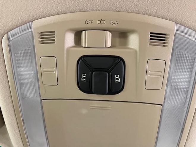 アルファード２４０Ｓリミテッド　本州仕入　禁煙車　ＷＡＫＯＳバリアスコーティング済　純正１８インチＡＷ　社外１６ＡＷ＋スタッドレスタイヤ付　両側パワースライドドア　純正ＨＤＤナビ（フルセグ地デジ　ＤＶＤ再生　Ｂｌｕｅｔｏｏｔｈ）＋バックカメラ　エンジンスターター　コーナーセンサー　横滑り防止装置　ＨＩＤ　ＥＴＣ 　タイミングチェーン 4WD 2400 5Dr