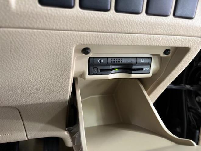 アルファード２４０Ｓリミテッド　本州仕入　禁煙車　ＷＡＫＯＳバリアスコーティング済　純正１８インチＡＷ　社外１６ＡＷ＋スタッドレスタイヤ付　両側パワースライドドア　純正ＨＤＤナビ（フルセグ地デジ　ＤＶＤ再生　Ｂｌｕｅｔｏｏｔｈ）＋バックカメラ　エンジンスターター　コーナーセンサー　横滑り防止装置　ＨＩＤ　ＥＴＣ 　タイミングチェーン 4WD 2400 5Dr