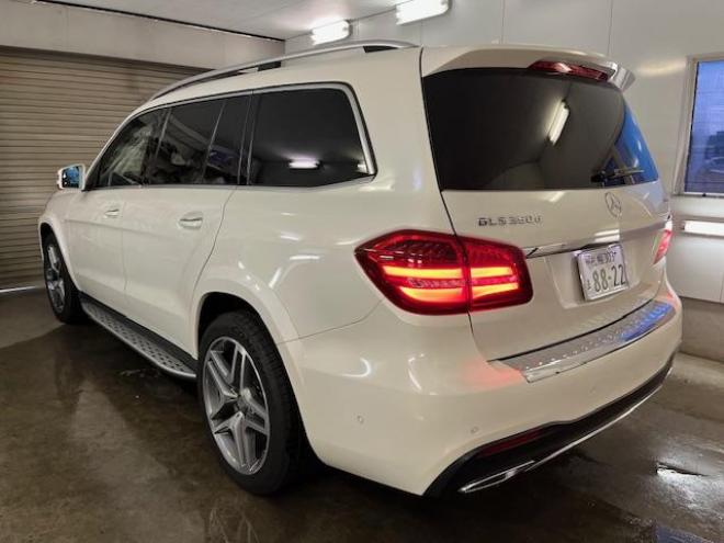 ベンツＧＬＳ３５０ｄ　４マチックスポーツ　禁煙車　ＡＭＧ２１インチＡＷ　社外２０ＡＷ＋スタッドレスタイヤ付　純正ナビ（フルセグ地デジ　Ｂｌｕｅｔｏｏｔｈ）＋バックカメラ　３６０℃カメラ　ハーマンカードンオーディオ　パークトロニック　電動サンルーフ　ブラックレザーシート　パワートランク　シートヒーター　キーレスゴー　パドルシフト　ＥＴＣ 4WD 3000 5Dr