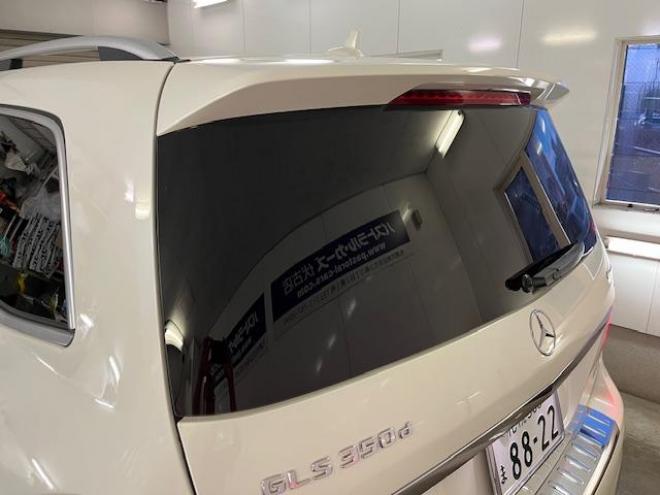 ベンツＧＬＳ３５０ｄ　４マチックスポーツ　禁煙車　ＡＭＧ２１インチＡＷ　社外２０ＡＷ＋スタッドレスタイヤ付　純正ナビ（フルセグ地デジ　Ｂｌｕｅｔｏｏｔｈ）＋バックカメラ　３６０℃カメラ　ハーマンカードンオーディオ　パークトロニック　電動サンルーフ　ブラックレザーシート　パワートランク　シートヒーター　キーレスゴー　パドルシフト　ＥＴＣ 4WD 3000 5Dr