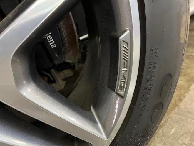 ベンツＧＬＳ３５０ｄ　４マチックスポーツ　禁煙車　ＡＭＧ２１インチＡＷ　社外２０ＡＷ＋スタッドレスタイヤ付　純正ナビ（フルセグ地デジ　Ｂｌｕｅｔｏｏｔｈ）＋バックカメラ　３６０℃カメラ　ハーマンカードンオーディオ　パークトロニック　電動サンルーフ　ブラックレザーシート　パワートランク　シートヒーター　キーレスゴー　パドルシフト　ＥＴＣ 4WD 3000 5Dr