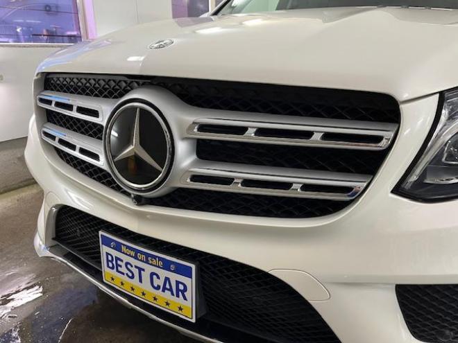 ベンツＧＬＳ３５０ｄ　４マチックスポーツ　禁煙車　ＡＭＧ２１インチＡＷ　社外２０ＡＷ＋スタッドレスタイヤ付　純正ナビ（フルセグ地デジ　Ｂｌｕｅｔｏｏｔｈ）＋バックカメラ　３６０℃カメラ　ハーマンカードンオーディオ　パークトロニック　電動サンルーフ　ブラックレザーシート　パワートランク　シートヒーター　キーレスゴー　パドルシフト　ＥＴＣ 4WD 3000 5Dr
