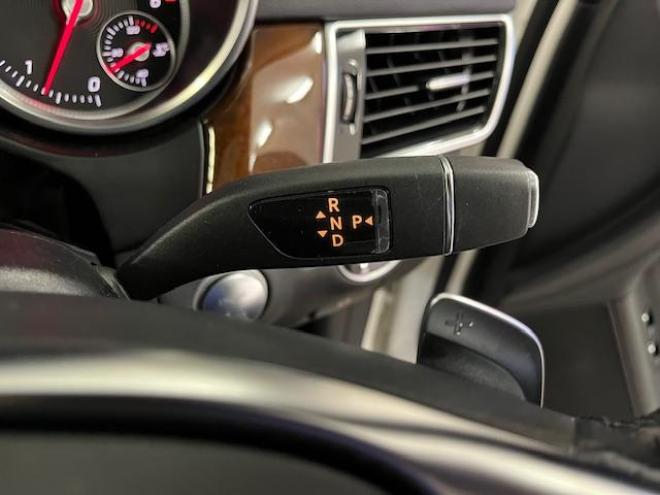 ベンツＧＬＳ３５０ｄ　４マチックスポーツ　禁煙車　ＡＭＧ２１インチＡＷ　社外２０ＡＷ＋スタッドレスタイヤ付　純正ナビ（フルセグ地デジ　Ｂｌｕｅｔｏｏｔｈ）＋バックカメラ　３６０℃カメラ　ハーマンカードンオーディオ　パークトロニック　電動サンルーフ　ブラックレザーシート　パワートランク　シートヒーター　キーレスゴー　パドルシフト　ＥＴＣ 4WD 3000 5Dr