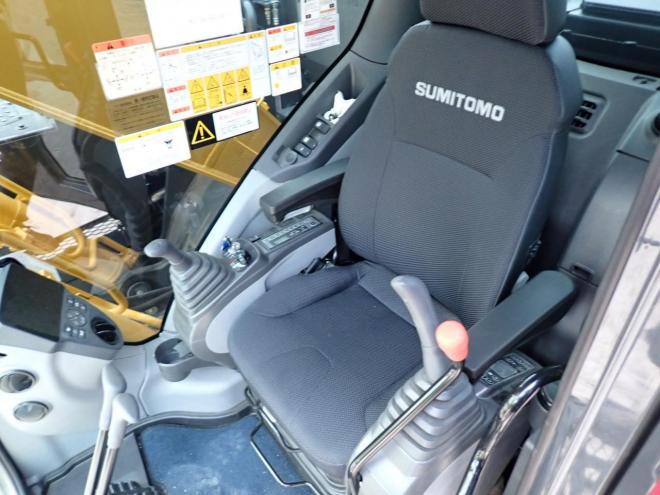 バックホーSH235X-7 苫小牧ヤード