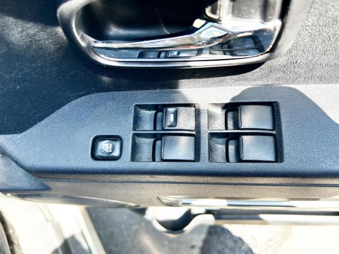 デリカD5　2.4Gパワーパッケージ 4WD　ローンが不安な方＜優遇ローン＞本州仕入　両側パワスラ　社外ナビ　ETC 4WD