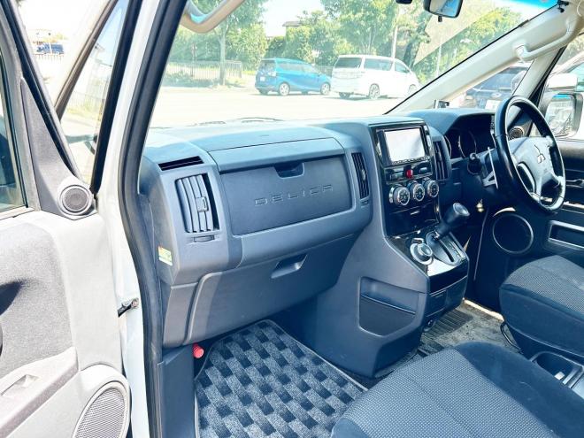 デリカD5　2.4Gパワーパッケージ 4WD　ローンが不安な方＜優遇ローン＞本州仕入　両側パワスラ　社外ナビ　ETC 4WD