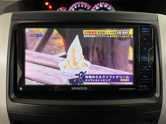ヴォクシーＺＳ　ＷＡＫＯＳバリアスコーティング済　社外１５インチＡＷ　社外１５ＡＷ＋スタッドレスタイヤ付　パワースライドドア　ケンウッドナビ（フルセグ地デジ　Ｂｌｕｅｔｏｏｔｈオーディオ）＋バックカメラ　純正リアフリップダウンモニター　クールドリンクボックス　ＰＵＳＨスタート　スマートキー　パドルシフト　ＨＩＤヘッドライト　タイミングチェーン　ＥＴＣ 4WD 2000 5Dr