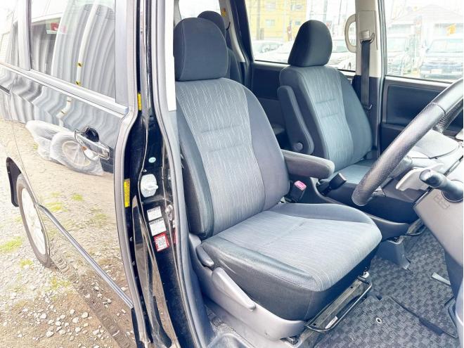 ノア2.0Si 4WD　ローンが不安な方＜優遇ローン＞1年保証　寒冷地仕様　両側Pスラ　純正ナビ