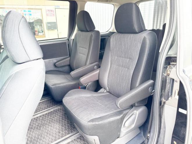 ノア2.0Si 4WD　ローンが不安な方＜優遇ローン＞1年保証　寒冷地仕様　両側Pスラ　純正ナビ