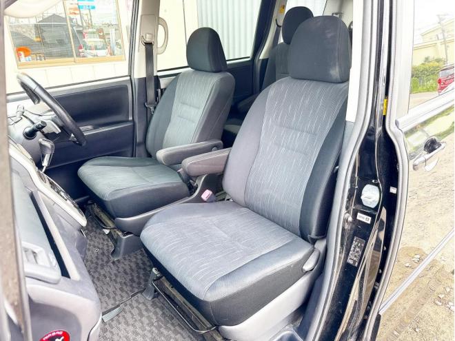 ノア2.0Si 4WD　ローンが不安な方＜優遇ローン＞1年保証　寒冷地仕様　両側Pスラ　純正ナビ
