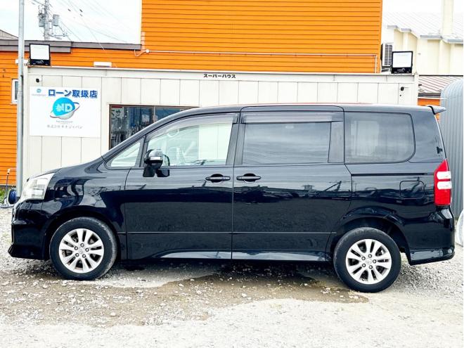 ノア2.0Si 4WD　ローンが不安な方＜優遇ローン＞1年保証　寒冷地仕様　両側Pスラ　純正ナビ
