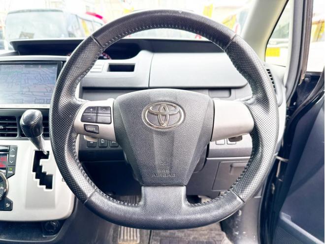 ノア2.0Si 4WD　ローンが不安な方＜優遇ローン＞1年保証　寒冷地仕様　両側Pスラ　純正ナビ