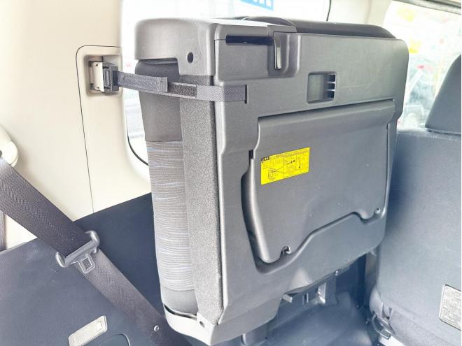 ノア2.0Si 4WD　ローンが不安な方＜優遇ローン＞1年保証　寒冷地仕様　両側Pスラ　純正ナビ