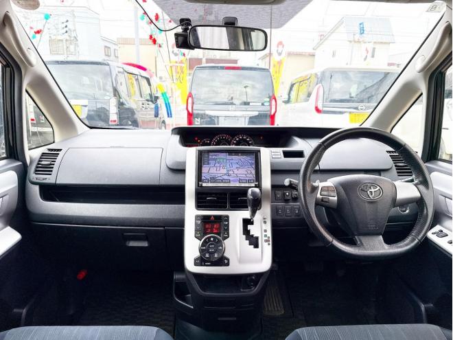 ノア2.0Si 4WD　ローンが不安な方＜優遇ローン＞1年保証　寒冷地仕様　両側Pスラ　純正ナビ