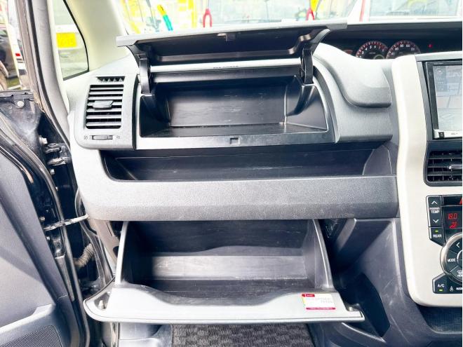 ノア2.0Si 4WD　ローンが不安な方＜優遇ローン＞1年保証　寒冷地仕様　両側Pスラ　純正ナビ