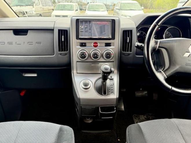 デリカ2.4Gパワーパッケージ 4WD 4WD 2400 5Dr