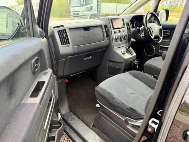 デリカ2.4Gパワーパッケージ 4WD 4WD 2400 5Dr
