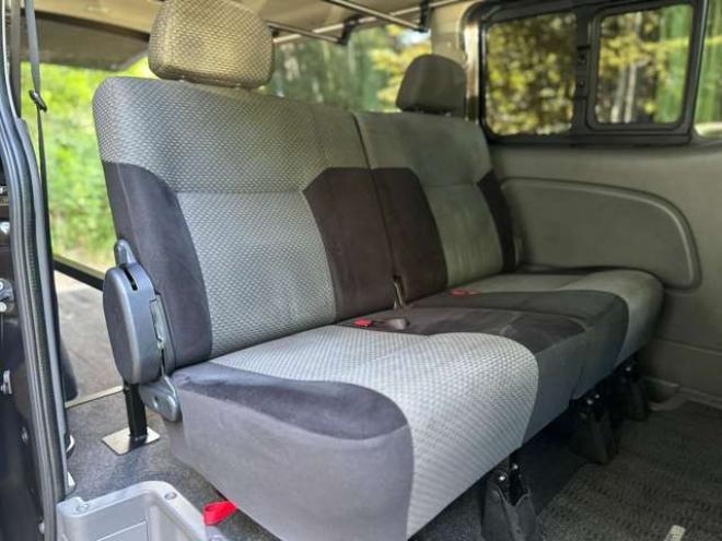 キャラバンNV350 2.5 プレミアムGX ロングボディ ディーゼルターボ 4WD　ETC/ミラーモニター/後席モニタ/社外ナビ 2500