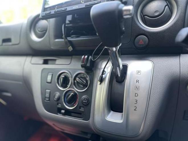 キャラバンNV350 2.5 プレミアムGX ロングボディ ディーゼルターボ 4WD　ETC/ミラーモニター/後席モニタ/社外ナビ 2500
