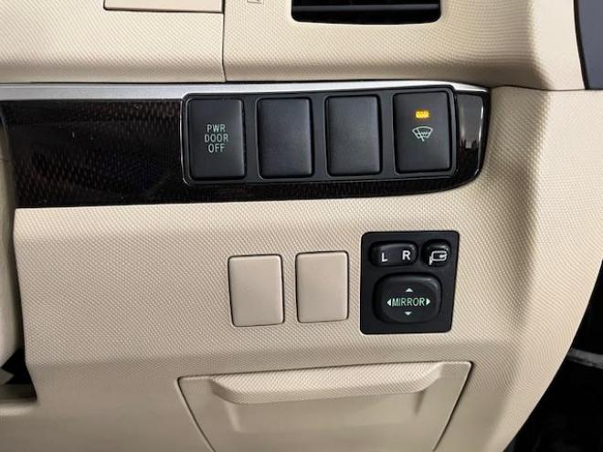 エスティマアエラス　後期型　寒冷地仕様　禁煙車　ＷＡＫＯＳバリアスコーティング済　社外１７インチＡＷ　純正１７ＡＷ＋スタッドレスタイヤ付　両側パワースライドドア　純正ナビ（フルセグ地デジ　ＤＶＤ再生　Ｂｌｕｅｔｏｏｔｈ）＋バックカメラ　純正エンジンスターター　ＰＵＳＨスタート　スマートキー　クルーズコントロール　リアヒーター　タイミングチェーン車　ＨＩＤ ヘッドライト　フロントガラス熱線 4WD 2400 5Dr