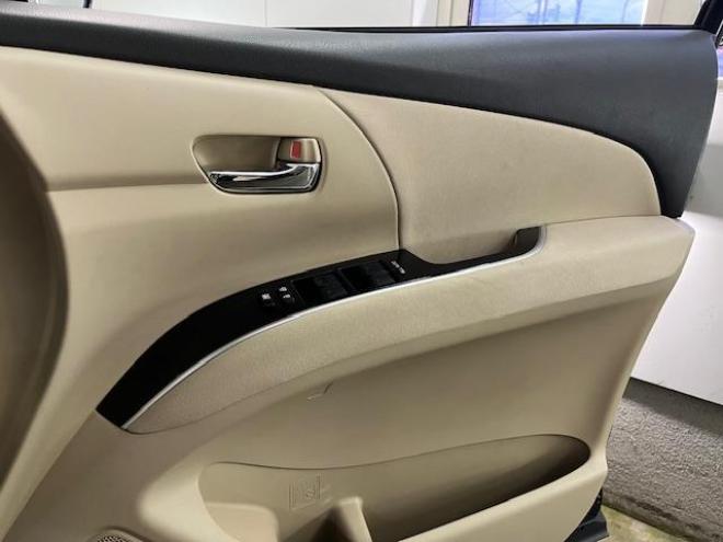 エスティマアエラス　後期型　寒冷地仕様　禁煙車　ＷＡＫＯＳバリアスコーティング済　社外１７インチＡＷ　純正１７ＡＷ＋スタッドレスタイヤ付　両側パワースライドドア　純正ナビ（フルセグ地デジ　ＤＶＤ再生　Ｂｌｕｅｔｏｏｔｈ）＋バックカメラ　純正エンジンスターター　ＰＵＳＨスタート　スマートキー　クルーズコントロール　リアヒーター　タイミングチェーン車　ＨＩＤ ヘッドライト　フロントガラス熱線 4WD 2400 5Dr