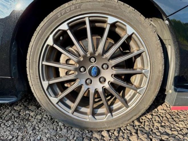 レヴォーグ1.6STIスポーツ アイサイト 4WD　ＳＴＩフルエアロ　フロントリップ付 4WD 1600 5Dr