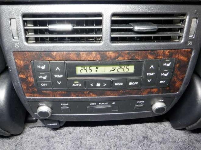 ランドクルーザー200 4.6 ZX 4WD　本州仕入・ナビ・TV・B/T・サンルーフ・革 4600
