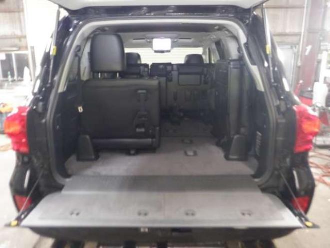 ランドクルーザー200 4.6 ZX 4WD　本州仕入・ナビ・TV・B/T・サンルーフ・革 4600