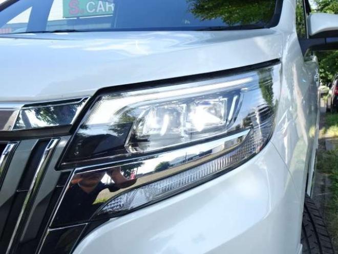 エスクァイア2.0 Gi 4WD　本州車 保証1年 本革 モデリスタ 衝突軽減 2000