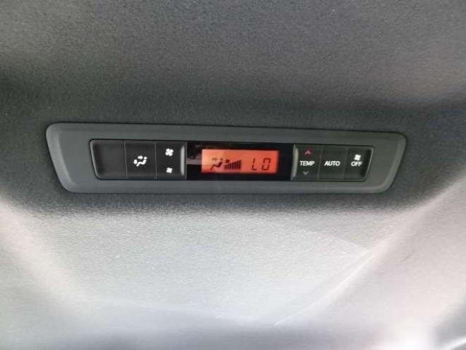エスクァイア2.0 Gi 4WD　本州車 保証1年 本革 モデリスタ 衝突軽減 2000