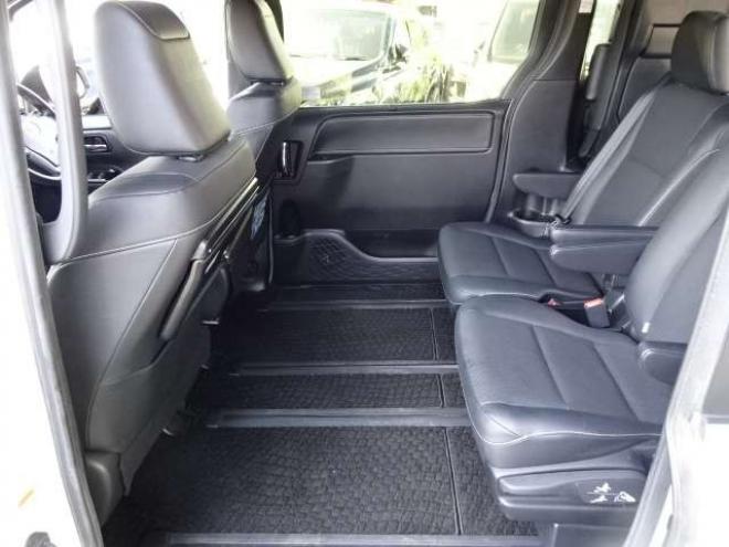 エスクァイア2.0 Gi 4WD　本州車 保証1年 本革 モデリスタ 衝突軽減 2000