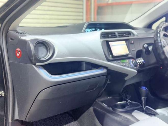 アクア1.5 S　下廻防錆TVナビBカメEスタETC 2WD 1500