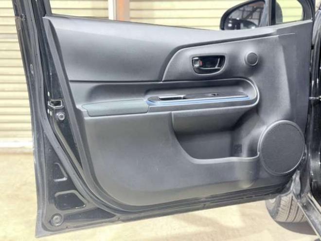 アクア1.5 S　下廻防錆TVナビBカメEスタETC 2WD 1500