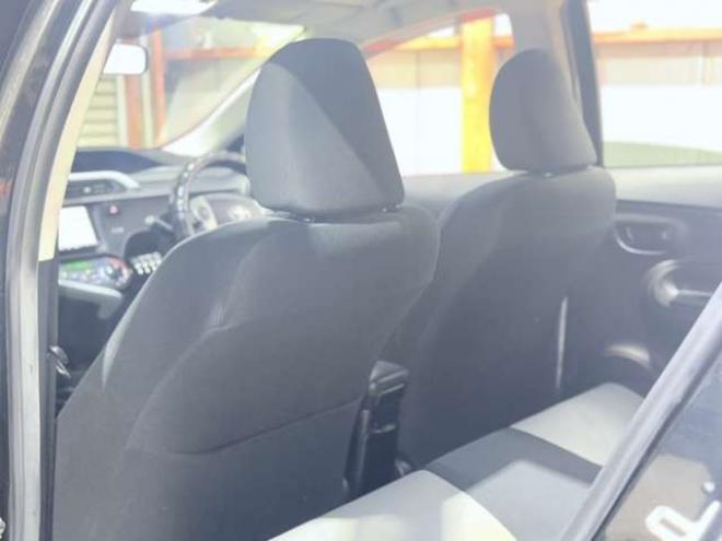 アクア1.5 S　下廻防錆TVナビBカメEスタETC 2WD 1500