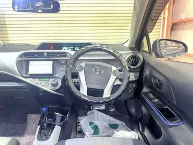 アクア1.5 S　下廻防錆TVナビBカメEスタETC 2WD 1500