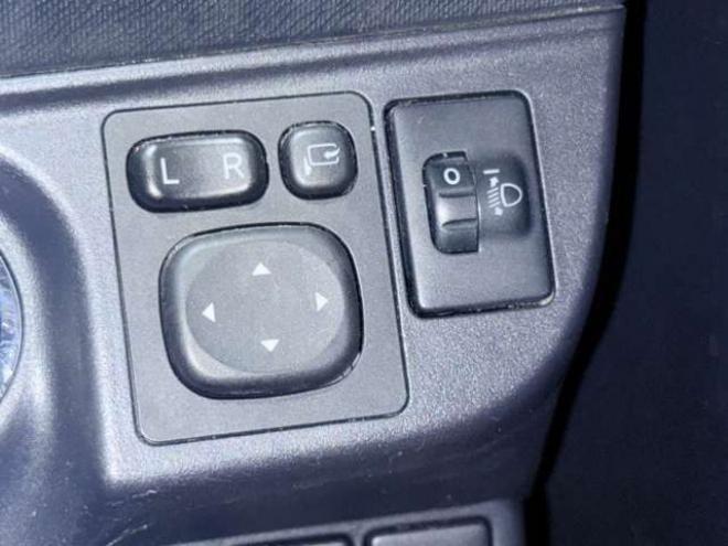 アクア1.5 S　下廻防錆TVナビBカメEスタETC 2WD 1500
