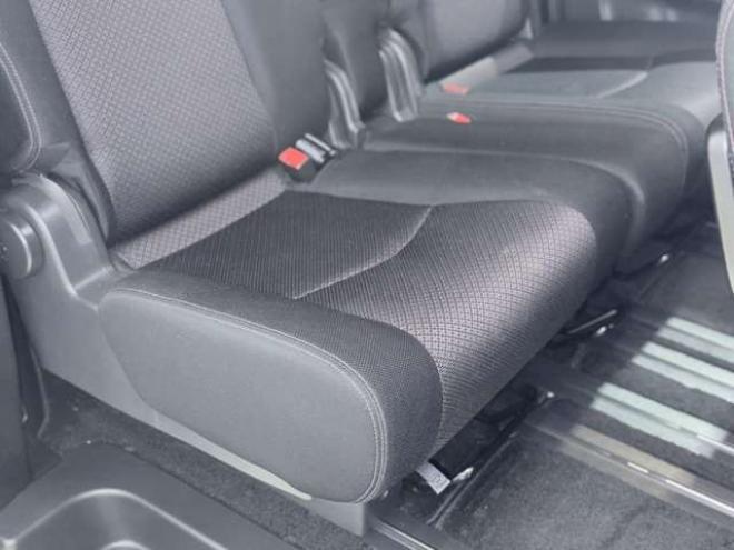 セレナ2.0 ハイウェイスター Vセレクション 4WD　下廻防錆TVナビBカメEスタ後モニETC 2000