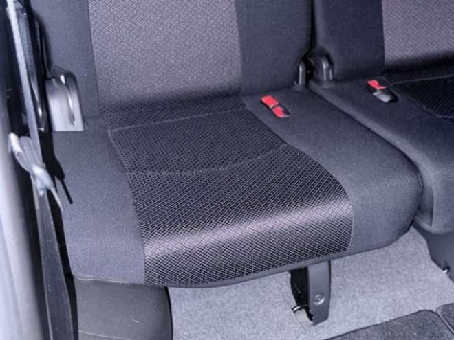 セレナ2.0 ハイウェイスター Vセレクション 4WD　下廻防錆TVナビBカメEスタ後モニETC 2000
